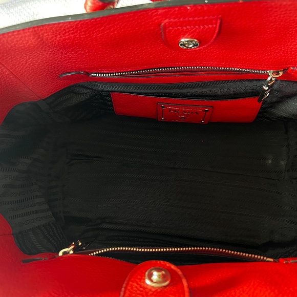 Red leather Prada bag - Picture 10 of 10